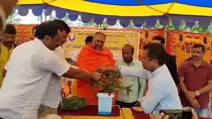 ಆಲೂರು: ಬ್ಯಾಡರಹಳ್ಳಿ ಗ್ರಾಮದಲ್ಲಿ ಪತ್ರಕರ್ತರಿಗಾಗಿ ಕೆಸರುಗದ್ದೆ ಕ್ರೀಡಾಕೂಟ
