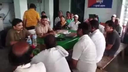 धोरैया: धनकुंड थाना परिसर में मुहर्रम को लेकर शांति समिति की बैठक, शांतिपूर्ण माहौल में पर्व मनाने की अपील