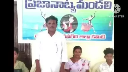 మోత్కూర్: జానపద వృత్తి కళాకారుల సమస్యలను పరిష్కరించాలి:ప్రజానాట్య మండలి జిల్లా కార్యదర్శి ఉప్పరపల్లి ముత్యాలు