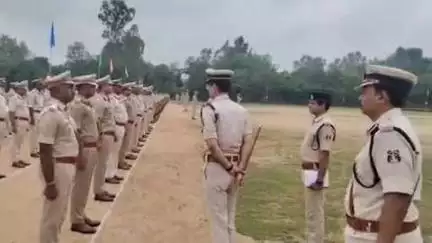 सूरजपुर: आई जी का दौरा थानेदार पर पड़ा भारी, मामलों के निराकरण में देरी के कारण थानेदार को किया गया लाइन अटैच