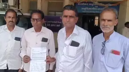 शाजापुर: ग्राम कपालिया में दूषित पानी की समस्या, ग्रामीणों ने कलेक्टर से शिकायत कर पानी की जांच की मांग की