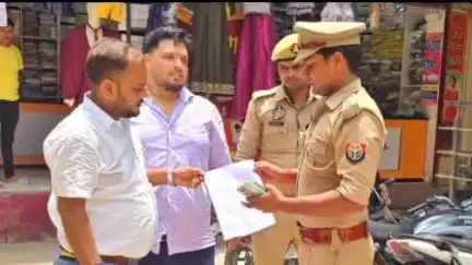 निचलौल: सिसवा में जेनरेटर का तार चोरी की यह दूसरी वारदात, व्यापारियों ने पुलिस को दी तहरीर