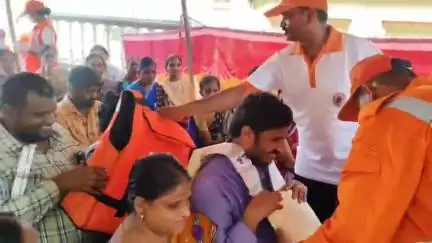 ప్రమాదాల నుంచి రక్షణ పొందడంపై రావులపాలెంలో ఎన్డీఆర్ఎఫ్ ఆధ్వర్యంలో అవగాహన కార్యక్రమం నిర్వహణ