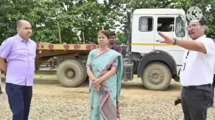 বোকাখাত: নুমলীগড়ত মুখ্যমন্ত্ৰী ভ্ৰমনসূচীৰ সন্দৰ্ভত বিভিন্ন স্থান পৰিদৰ্শন কৰি শোধনাগাৰৰ বিষয়া লগত মত বিনিময় মন্ত্ৰী অজন্তা নেওগৰ