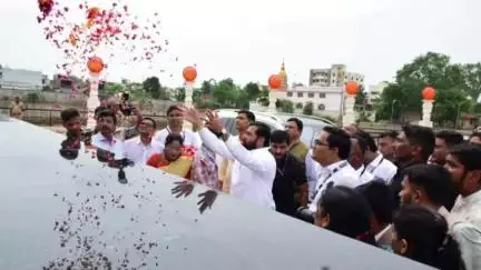भंडारा: शहरातील खांब तलाव परिसरातील 51 फूट श्रीराम मूर्तीच्या निर्माण कार्याचा उपमुख्यमंत्री शिंदे यांनी घेतला आढावा
