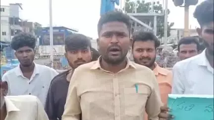 భూపాలపల్లి: ప్రైవేట్ విద్యా సంస్థలపై ప్రభుత్వం ఎందుకు చర్యలు తీసుకోవట్లేదు?: పట్టణంలో ఎంఎస్ఎఫ్ జిల్లా సీనియర్ నాయకుడు చిర్రా వంశీ