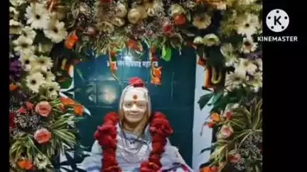 आर्वी: संत मायबाई महाराज चरण पादुका व सर्व संत महात्मा चे चरण पादुका आर्वीवरून पंढरपूर कडे प्रस्थान