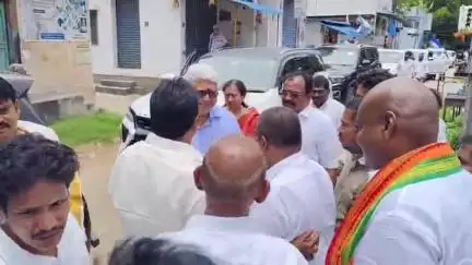 పెద్దాపురం మండలంలో శృంగార వల్లభ స్వామిని సతీసమేతంగా దర్శించుకున్న AP టిడ్కో ఛైర్మన్ అజయ్ కుమార్