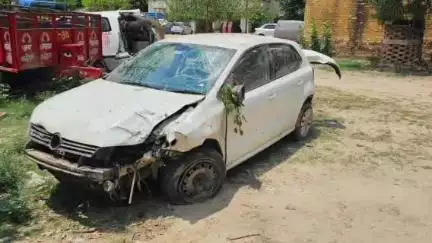 महोली: कारी पाकर के पास तेज रफ्तार कार ने बाइक को मारी जोरदार टक्कर, एक व्यक्ति की हुई दर्दनाक मौत व 2 लोग हुए घायल