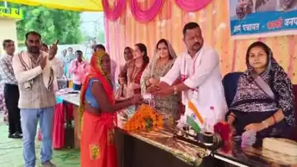 जयसिंहनगर: ग्राम करकी में धरती आबा "ग्राम उत्कर्ष अभियान" के तहत विधायक की उपस्थिति में शिविर किया गया आयोजित