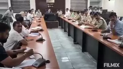 मुरैना नगर: कलेक्ट्रेट सभागार में कलेक्टर व एसपी की अध्यक्षता में यातायात व्यवस्था को लेकर हुई बैठक, दिए गए आवश्यक दिशा-निर्देश