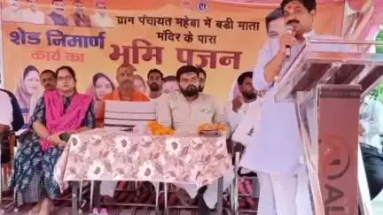 गुनौर: गुनौर विधायक ने सीसी रोड और टीन शेड निर्माण का भूमिपूजन किया