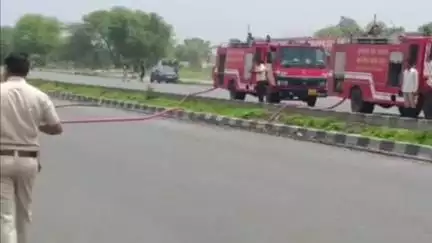 आमेर: NH-48 पर खोजावाला मोड़ के पास तेजाब से भरा टैंकर अनियंत्रित होकर पलटा, बड़ा हादसा टला