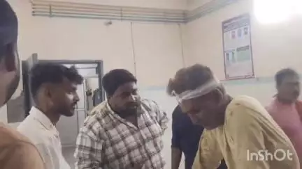 डुमरांव: नया भोजपुर थानाक्षेत्र में डीएसपी आवास के पास अज्ञात वाहन की टक्कर से अधेड़ घायल, अस्पताल में भर्ती