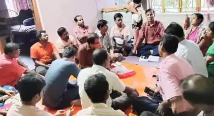 ময়না: রাজ্যের বিরোধী দলনেতা শুভেন্দু অধিকারী নেতৃত্বে ১লা জুলাই "নারী সম্মান যাত্রা" মিছিলের প্রস্তুতি বৈঠক কোলাঘাটে BJP র