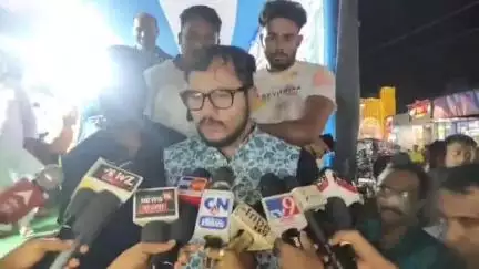 হাবড়া ২: শুভেন্দু কে চোর বলে কটাক্ষ অশোকনগর গোল বাজারে তৃণমূল নেতা দেবাংশুর