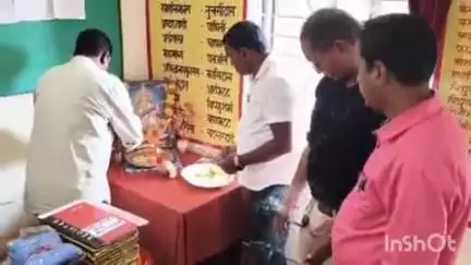बस्तर: मधोता 2 मूंडकटिया में शाला प्रवेश उत्सव का आयोजन, जनप्रतिनिधि व शाला समिति के सदस्य हुए शामिल