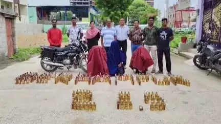 ଛତ୍ରପୁର: ବ୍ରହ୍ମପୁର ବଡ଼ ବଜାର ଅଞ୍ଚଳ ସମେତ ବିଭିନ୍ନ ସ୍ଥାନରୁ ନକଲି ବିଦେଶି ମଦ ଜବତ, ପ୍ରତିକ୍ରିୟା ରଖିଲେ ବ୍ରହ୍ମପୁର ଅବକାରୀ ଇନ୍ସପେକ୍ଟର