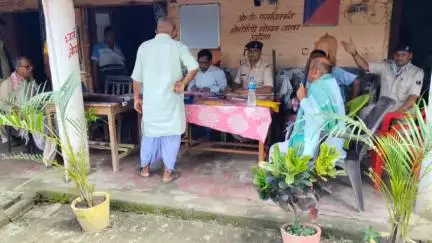 कुरसाकांटा: सोनामणी गोदाम थाना में चुनाव को लेकर हथियारों का सत्यापन, सीओ आलोक कुमार की अध्यक्षता में हुई जांच