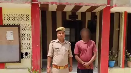 फरेंदा: वसूली वारंट में आरोपी अनिल यादव को धानी बाजार से गिरफ्तार किया गया, न्यायालय में पेशी