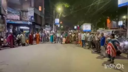 বালি-জগাছা: অভয়া মঞ্চের পক্ষ থেকে ধিক্কার মিছিল প্রতিবাদ সভা ও পথ অবরোধ কদমতলা পাওয়ার হাউস এলাকায়