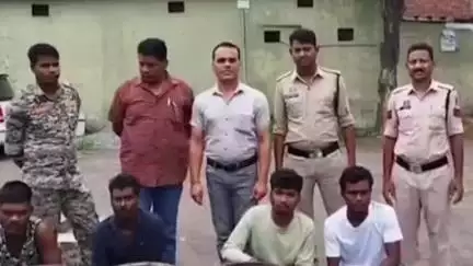 रायगढ़: जगदम्बा ट्रेलर्स एवं स्ट्रक्चर्स प्लांट के यार्ड से वाहनों के पार्ट्स चोरी के मामले में 5 आरोपियों को पकड़ा गया