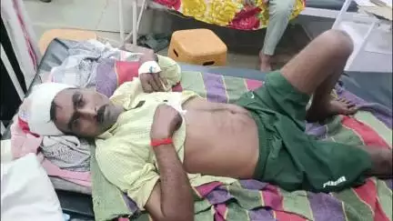 नईगढ़ी: नईगढ़ी थाना क्षेत्र के भीर गांव में आरोपियों ने पीट-पीट कर कमलेश केवट की हत्या की, उपचार के दौरान हुई मौत