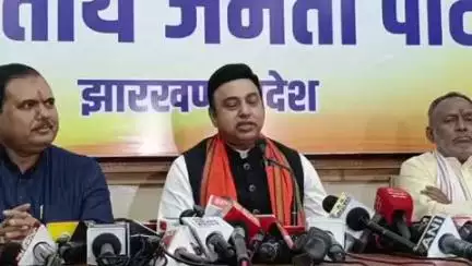 कांके: भाजपा के राष्ट्रिय प्रवक्ता जफ़र इस्लाम ने प्रदेश कार्यालय में वक़्फ़ कानून पर प्रेस वार्ता किया