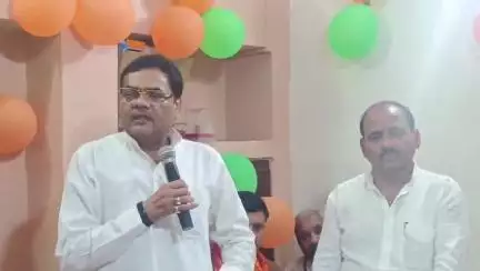 बिधूना: अछल्दा में राज्य मंत्री बृजेश शुक्ला ने रेलवे स्टेशन पर ट्रेन ठहराव को लेकर दिया आश्वासन