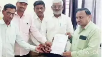 शिरुर अनंतपाळ: साकोळ येथील पीएमश्री जिल्हा परिषद शाळेतील शिक्षकांची रिक्त पदे भरा.शालेय समितीचे गटविकास अधिकाऱ्यांना कार्यालयात निवेदन