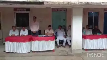 चन्द्रपुरा: चंद्रपुरा थाना परिसर में मुहर्रम पर्व को शांतिपूर्ण मनाने के लिए शांति समिति की बैठक हुई