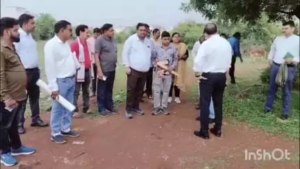 दुर्ग: जिले में संभागायुक्त और कलेक्टर का किया गया औचक दौरा