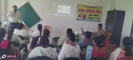 बिथान: सामुदायिक स्वास्थ्य केंद्र में प्रभारी चिकित्सा पदाधिकारी की अध्यक्षता में बैठक, दिए आवश्यक निर्देश