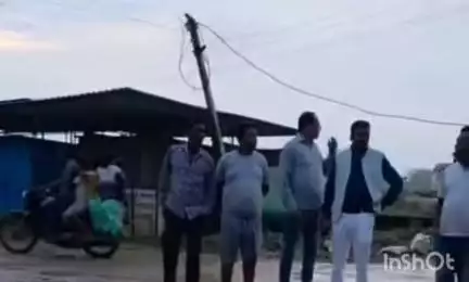 सूरजपुर: अजिरमा, बिशुनपुर, ठाकुरपुर को जोड़ने वाली सड़क बरसात में खराब हुई, मंत्री राजवाड़े के पहल पर की गई मरम्मत