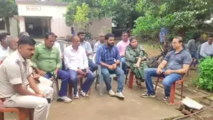 सिमरिया: आवासीय विद्यालय की छात्रा ने प्रिंसिपल पर लगाया छेड़खानी का आरोप, पुलिस ने हिरासत में लिया
