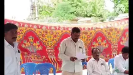 సూర్యాపేట: తుంగతుర్తి గ్రామపంచాయతీ కార్యాలయం ఆవరణంలో సంత కు వేలం