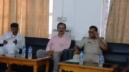 আলিপুরদুয়ার ১: আলিপুরদুয়ার জংশন রেলস্টেশনে সিডব্লিউসি কর্মকর্তাদের সঙ্গে বৈঠক বিভিন্ন প্রশাসনিক কর্তাদের
