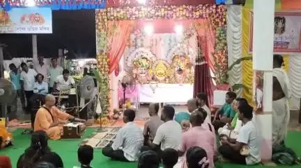 মোহনপুর: বাংলাদেশের সনাতলীদের ওপর রাষ্ট্রীয় অত্যাচারের বিরুদ্ধে কালীবাজারে রথযাত্রায় সরব BJP-র রাজ্য সম্পাদক
