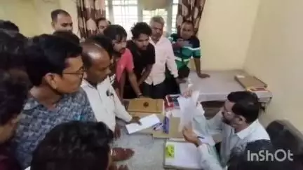 गुना नगर: लक्ष्मी नगर में स्मार्ट मीटर का लोगों को लगा तगड़ा झटका, ₹137 का बिल बना ₹37000, उपभोक्ताओं का फूटा गुस्सा #jansamasya
