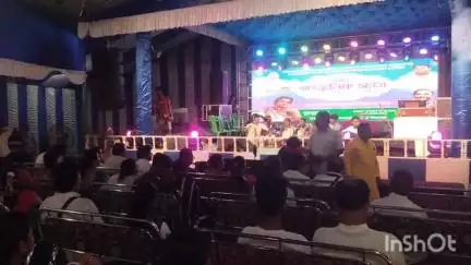 গঙ্গারামপুর: গঙ্গারামপুর পৌরসভার উদ্যোগ গঙ্গারামপুর হাই স্কুল ময়দানে অনুষ্ঠিত হলো বর্ষাবরণ উৎসব,  উপস্থিত সংগীতশিল্পী শ্রাবণী সেন