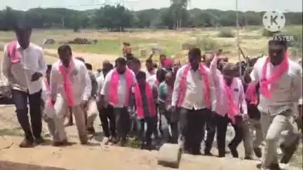 చెన్నూరు: వంద పడకల ఆసుపత్రిని పరిశీలించిన బిఆర్ఎస్ పార్టీ నాయకులు