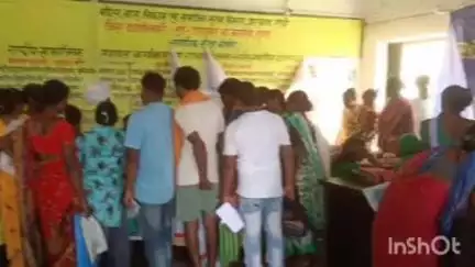 सिसई: छारदा में धरती आबा जनजाति ग्राम उत्कर्ष अभियान के तहत जागरूकता शिविर का आयोजन