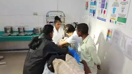 जशपुर: जशपुर में बोर मशीन में काम के दौरान हादसा, युवक गंभीर रूप से घायल, इलाज के लिए जिला अस्पताल में भर्ती