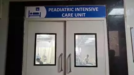 छतरपुर नगर: ग्राम पृथ्वीपुरा में खेत पर 9 वर्षीय बच्ची को सांप ने काटा, जिला अस्पताल में भर्ती