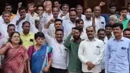 परभणी: आधी जीव घ्या मगच जमीन अधिग्रहण करा पोखर्णी येथे शक्तीपीठसाठी जमीन अधिग्रहणाला शेतकऱ्यांचा विरोध