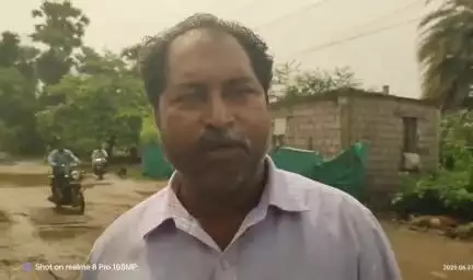 మైలవరం నూజివీడు ఆర్ అండ్ బి రహదారికి మరమ్మతులు తక్షణమే జరిపించండి: స్థానికుల విజ్ఞప్తి #localissue