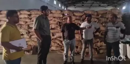 रानीश्वर: दुमका: उप विकास आयुक्त ने रानीश्वर प्रखण्ड में जेएसएलपीएस की विभिन्न योजनाओं का किया निरीक्षण