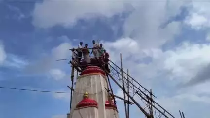 गंगधार: उन्हैल के श्री अनादि नागेश्वर शिव मंदिर पर वार्षिक ध्वजा कार्यक्रम का आयोजन हुआ