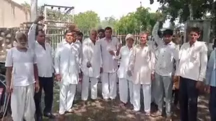 श्रीमाधोपुर: बावड़ी गांव में स्मार्ट मीटर के विरोध में ग्रामीणों का आक्रोश फूटा, जमकर किया प्रदर्शन