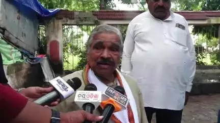 ଭୁବନେଶ୍ବର ମ୍ୟୁନିସିପାଲଟି କର୍ପୋରେସନ: ରଥ ନଗଡ଼ିବା ପ୍ରସଙ୍ଗରେ ଭୁବନେଶ୍ୱର ଜୟଦେବ ଭବନରେ ପ୍ରତିକ୍ରିୟା ରଖିଲେ ବରିଷ୍ଠ ନେତା ତଥା ପୂର୍ବତନ ବିଧାୟକ ସୁରେଶ ରାଉତରାୟ